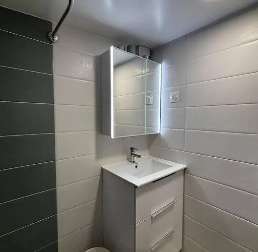 Sabail 2 - T2 Spacieux Apartment *